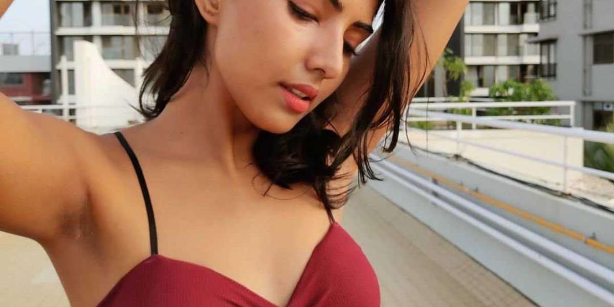 Get the Premium level services by the Hyderabad escorts