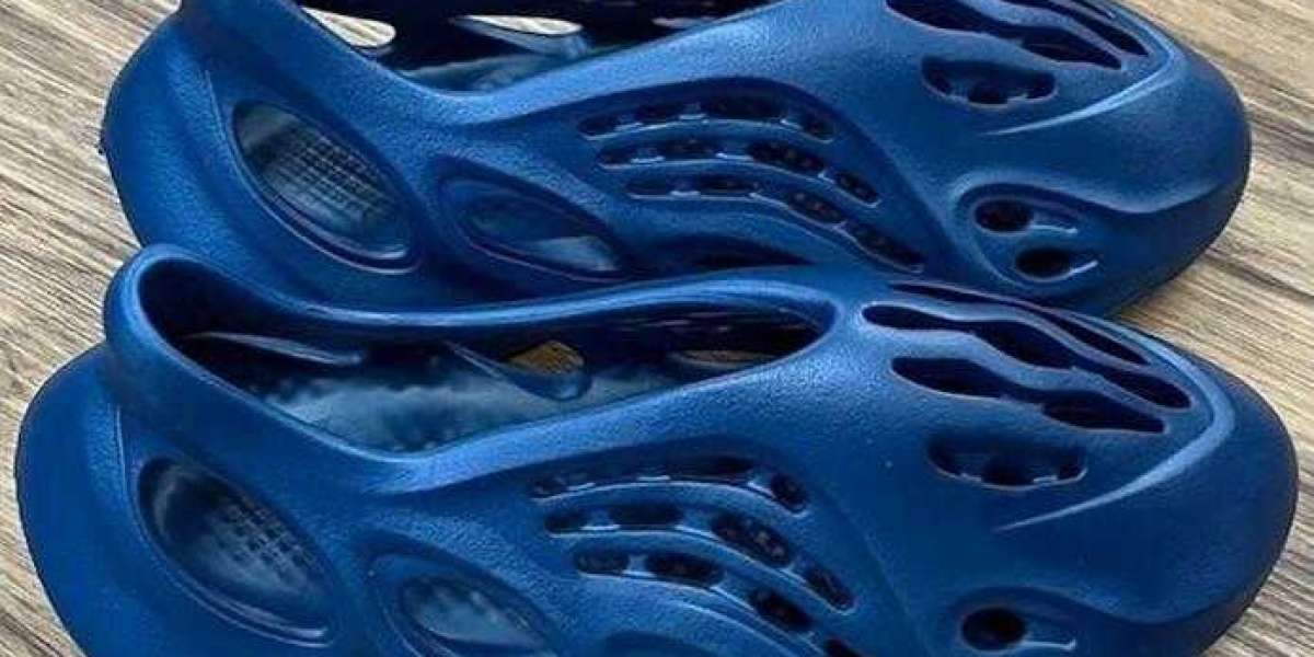 Yeezy Foam Runner Emerges In A Navy Blue