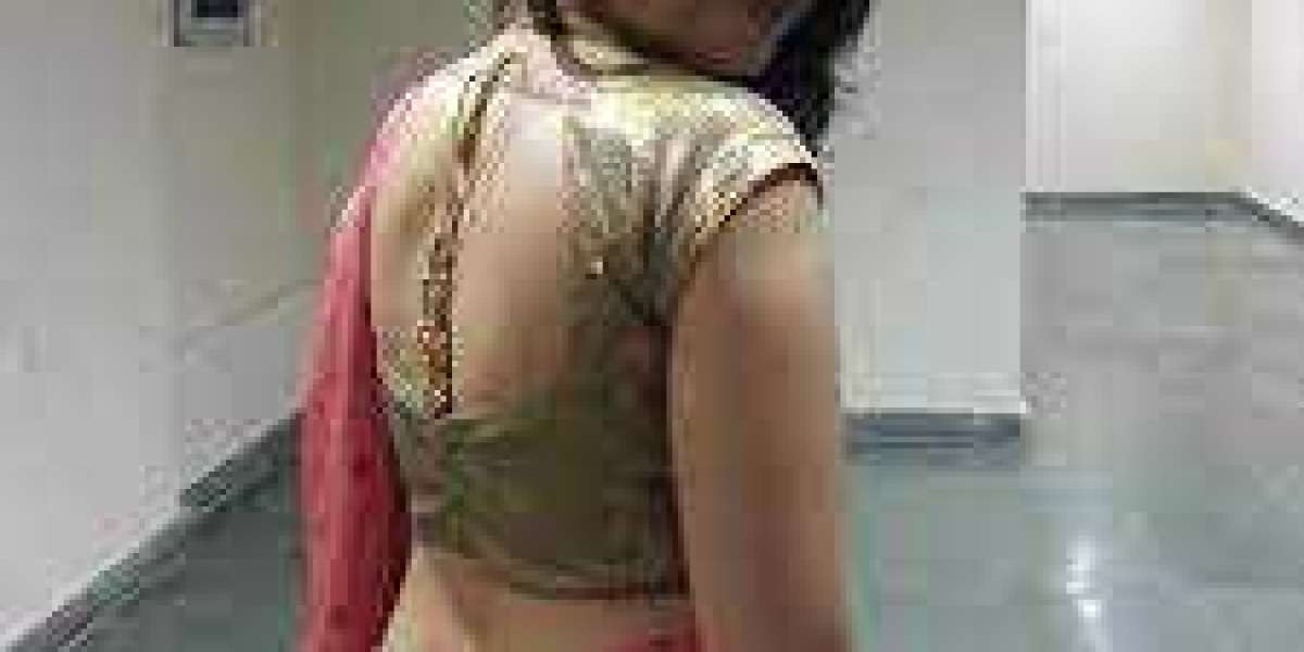 Enjoy Romantic Night Out With Our Glamorous Delhi Escort
