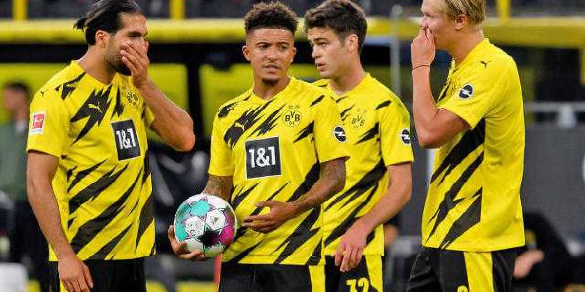 Dortmund muda camisa da Liga dos Campeões após reação dos fãs para design sem emblema