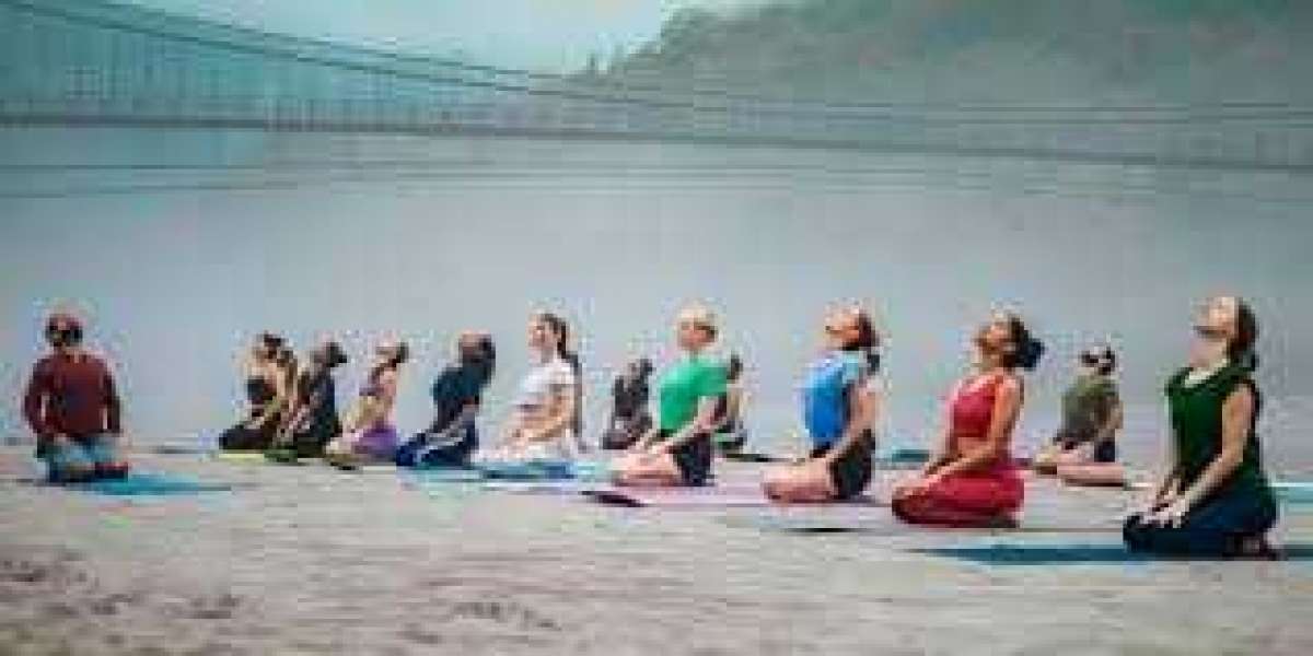 200 hour online yoga instructor preparing