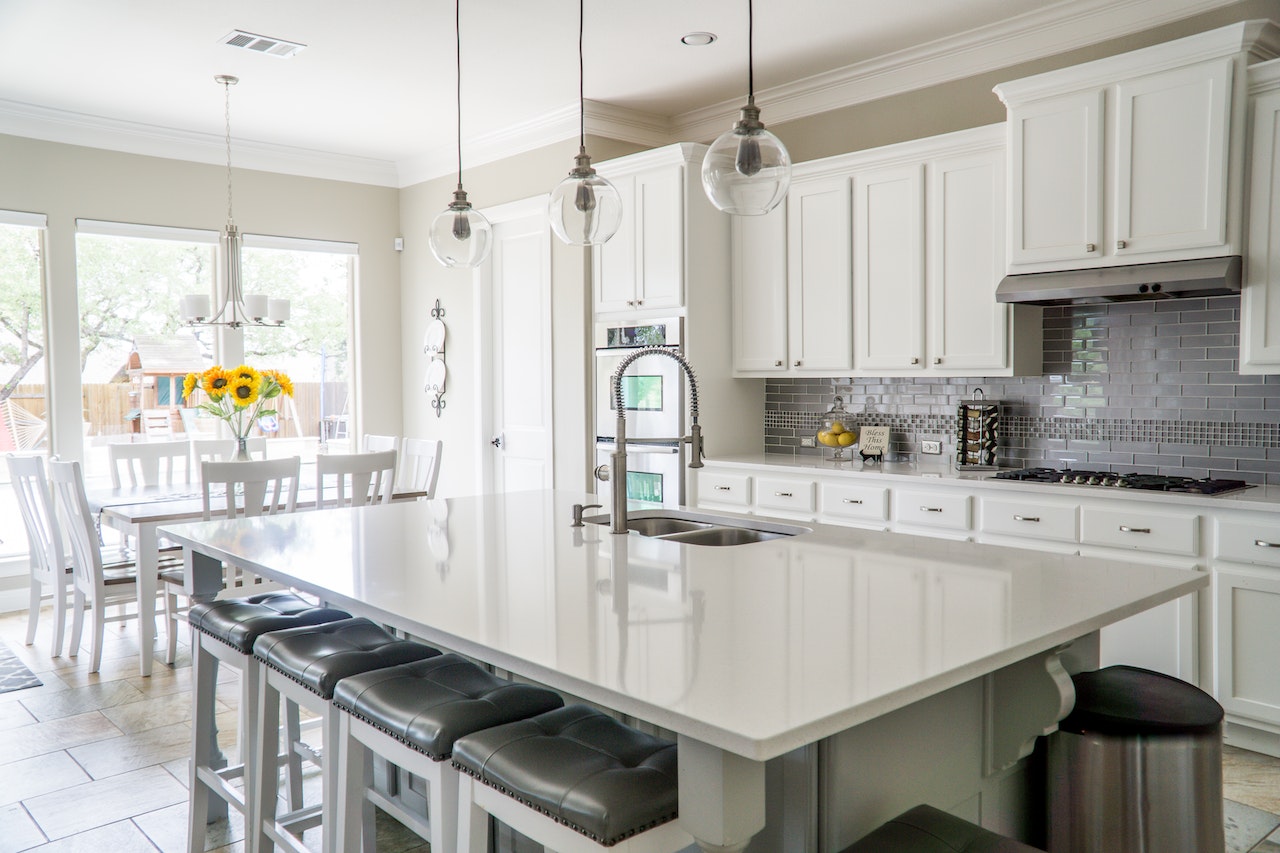 Cabinet Maker in Naples, FL | Cabinet Replacement & Installment