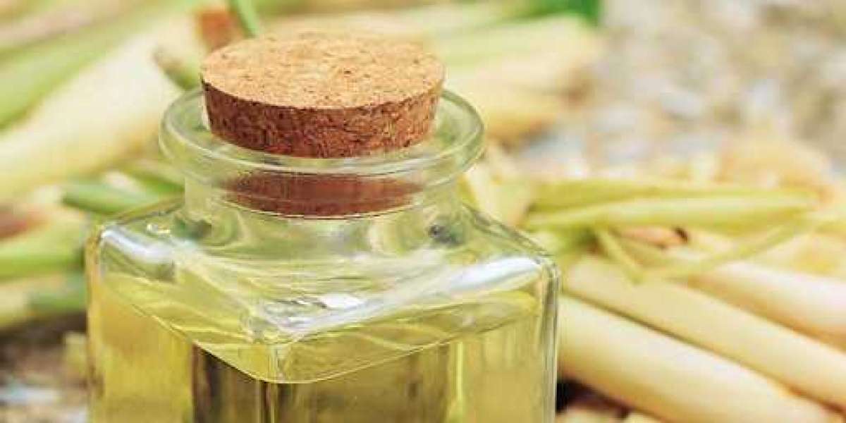 Benefits and uses of lemongrass essential oil