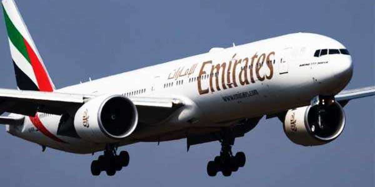 ¿Cómo hablar con una persona viva en Emirates Airlines?
