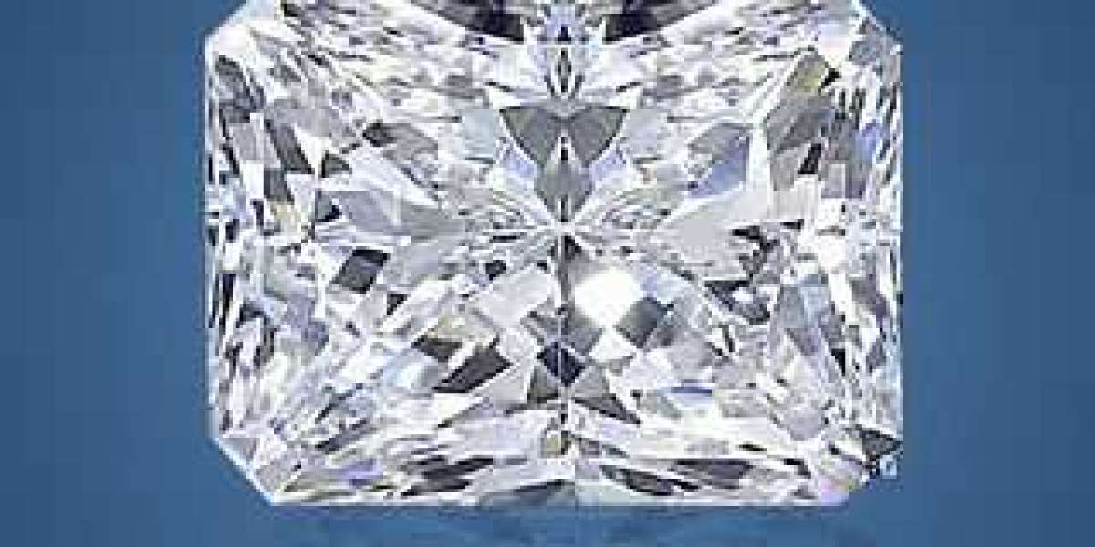 The Best Diamond and Gemstone Ring