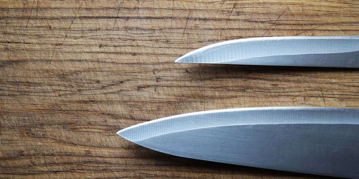 The Benefits of Working with a Custom Knife Blade Manufacturer!